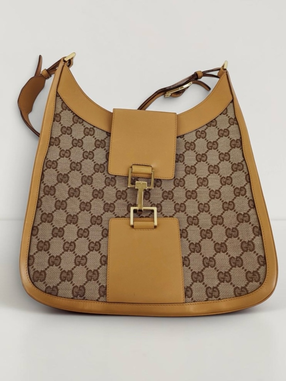 Gucci Jackie Tom Ford Era GG Canvas Shoulder Bag w/ signature Piston Lock
